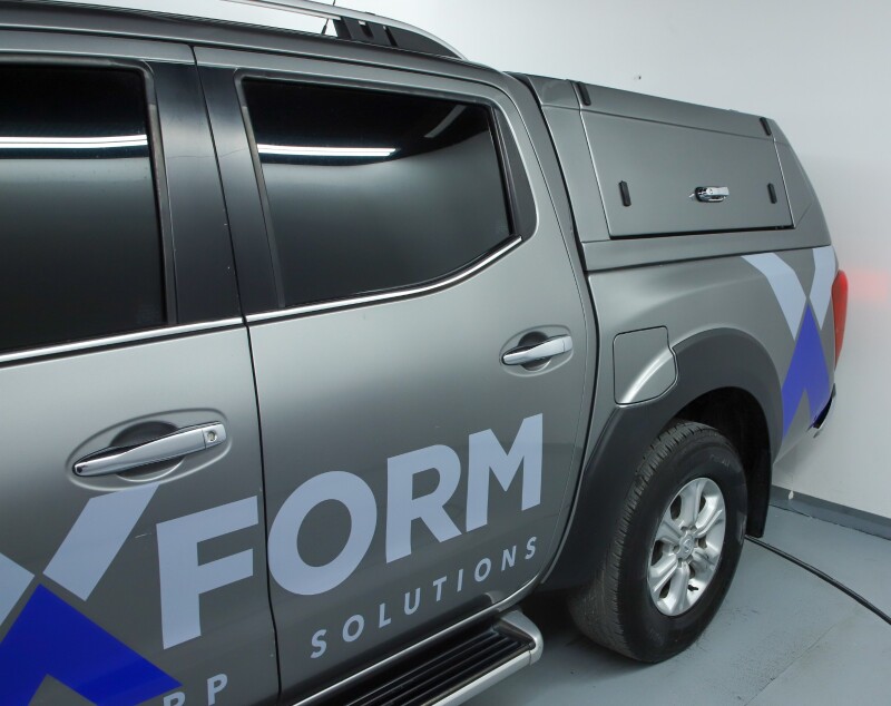 Nissan Navara Yanlar Açılır Panelvan Kabin 2015-2022 - 8