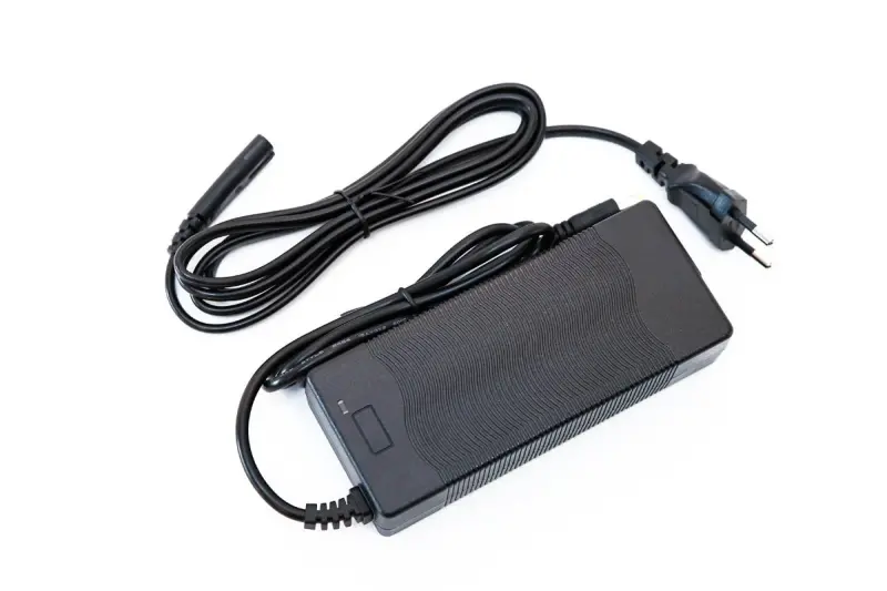 Roxform R-300 Şarj Aleti CHARGER - Roxform