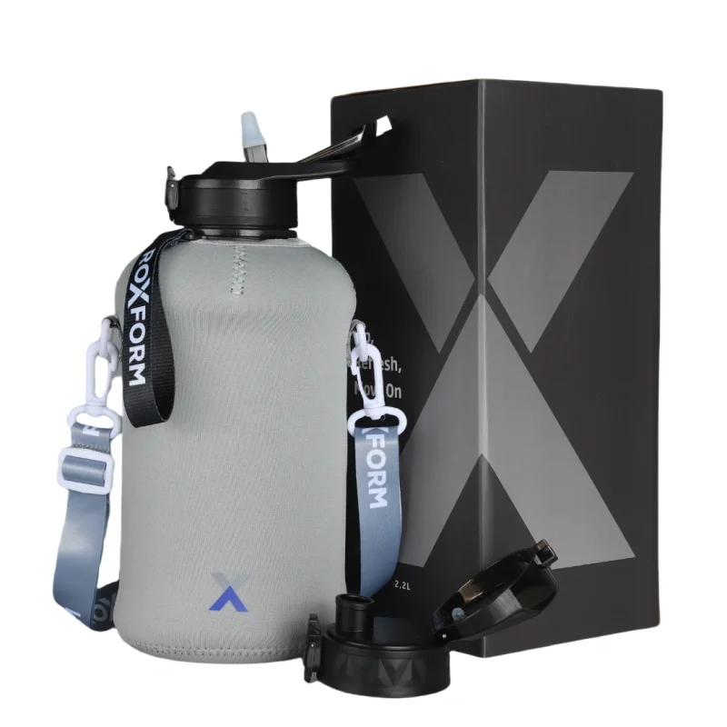 Roxform Suluk Matara 2200 ml, Premium PP Malzeme, Sağlıklı BPA & BPS İçermez, Kılıflı, Çift Kapaklı, Koku Yapmaz, Sızdırmaz ve Dayanıklı, Gri Kılıf, Siyah - Roxform