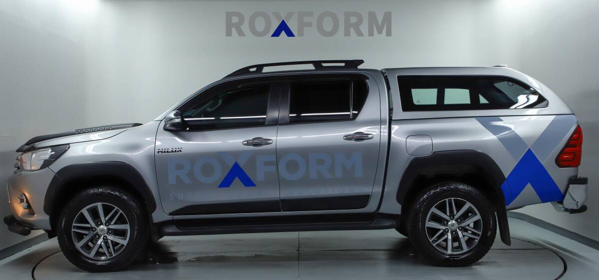 Toyota Hilux Sabit Camlı Kabin 2015-2022 - 1