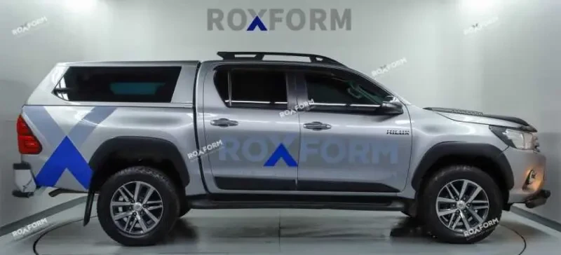 Toyota Hilux Sabit Camlı Kabin 2015-2023 Yeni Tasarım - TOYOTA